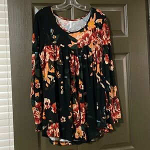 Pretty flowered tunic!